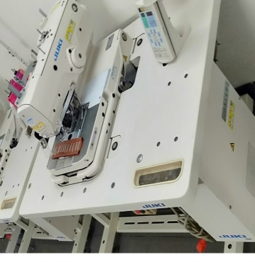 Máy thùa khuy đầu tròn cũ  Juki MEB-3200S